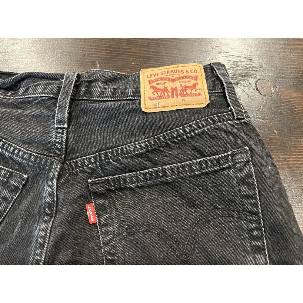 Levis 501 Cut Off Shorts Womens 26 Black Denim Frayed Beach Streetwear Casual - Picture 4 of 16
